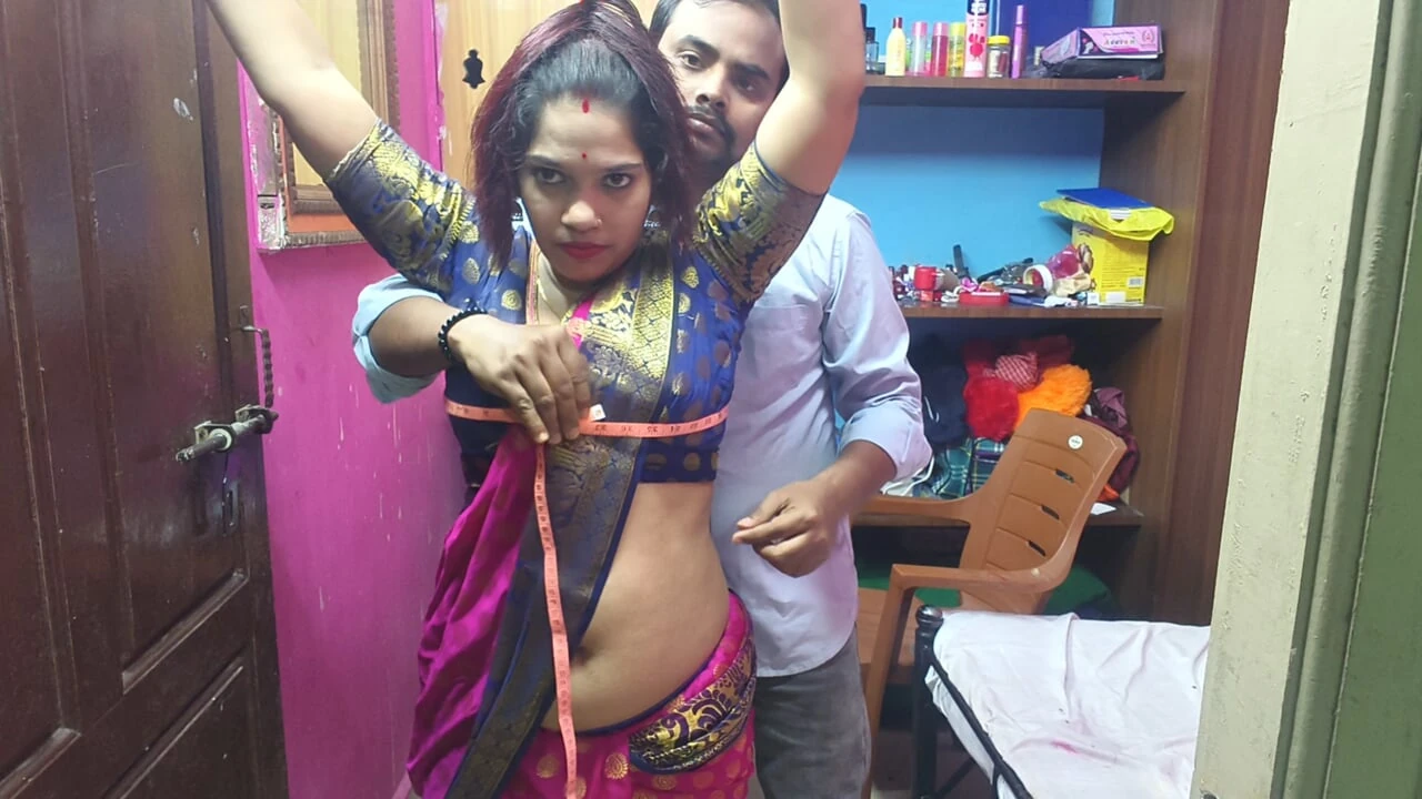 Tailor Ne Nap Lene KE Bahane Sexy Aunty Ko Chod Diya